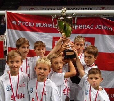 UKS Jedynka Reda trzecia w Finale Krajowym Turnieju Orlika o Puchar Premiera RP