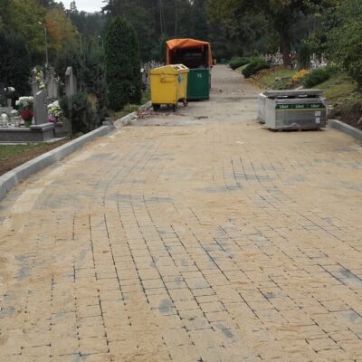 Trwają prace przy redzkim cmentarzu