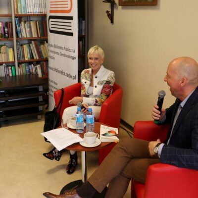 Ewa Błaszczyk w redzkiej bibliotece