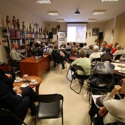 Poetyckie Zaduszki w bibliotece