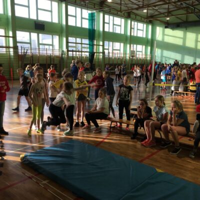 V Mistrzostwa Powiatu Wejherowskiego Szkół Podstawowych w Halowej Lekkoatletyce klas III-IV