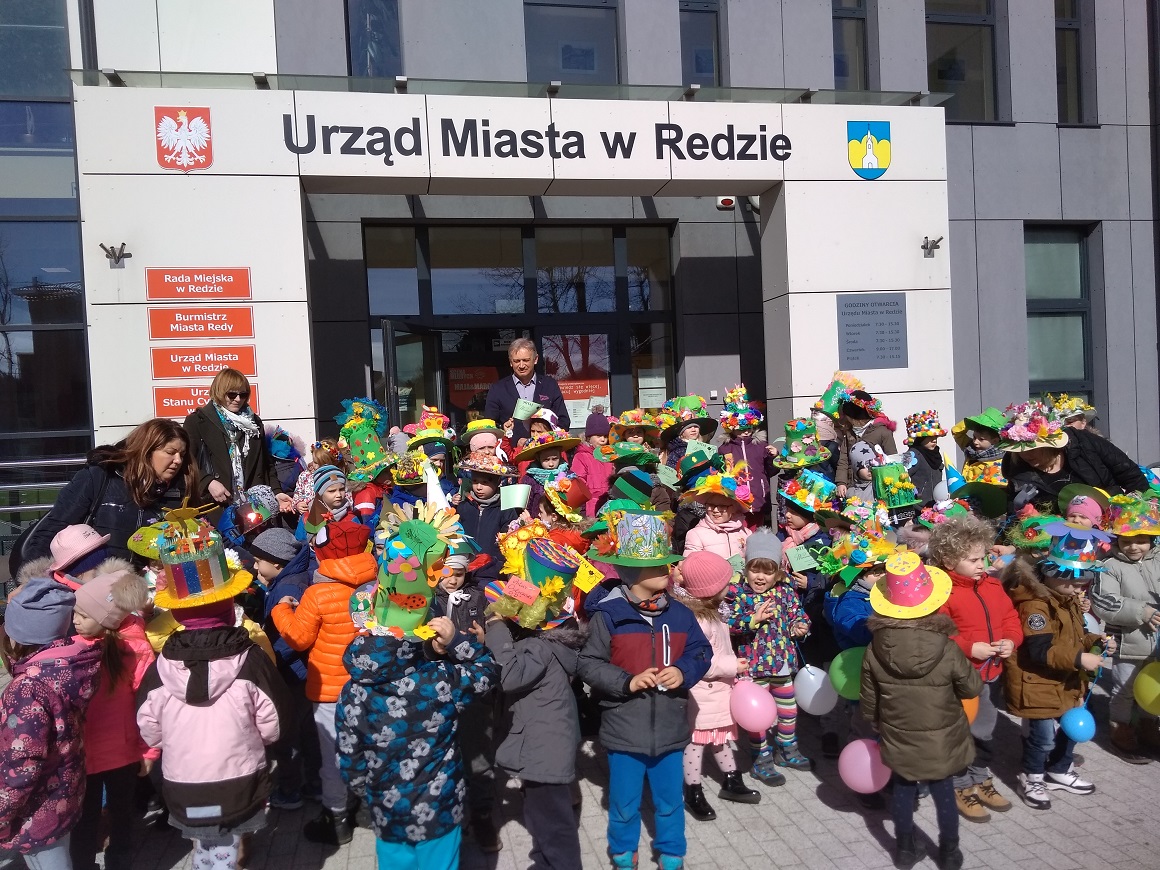 Parada Wiosenna dzieci z SP 4