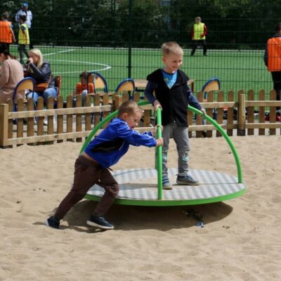 Czwarty piknik rodzinny redzkiej „dwójki”