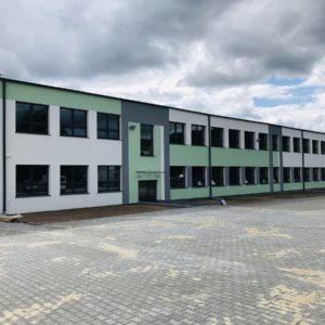Po wakacjach uczniowie redzkiej Dwójki rozpoczną naukę w nowej, większej szkole! Po wakacjach uczniowie redzkiej Dwójki rozpoczną naukę w nowej, większej szkole!