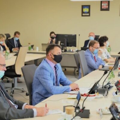 Burmistrz z absolutorium i wotum zaufania za rok 2020