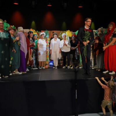 Premiera spektaklu „Ali-Baba i czterdziestu zbójców” Grupy Artystycznej UTW