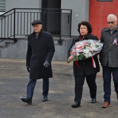 11.11.2024 Złożenie kwiatów pod tablicą upamiętniającą założycieli Ochotniczej Straży Pożarnej w Redzie - Lucjana Kellasa i Franciszka Talaśki (Strażnica OSP ul. Pucka 1) oraz uroczystości pod tablicą upamiętniającą poległych mieszkańców Redy przy Kościele Wniebowzięcia Najświętszej Maryi Panny i św. Katarzyny, fot. Michał Kaczmarek