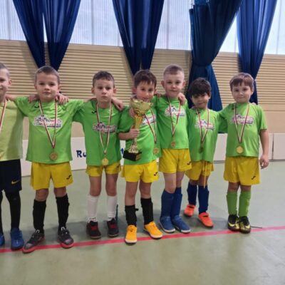 11-12.01.2025, Świetna forma młodych redzkich piłkarzy, fot. Sportowa Jedyneczka