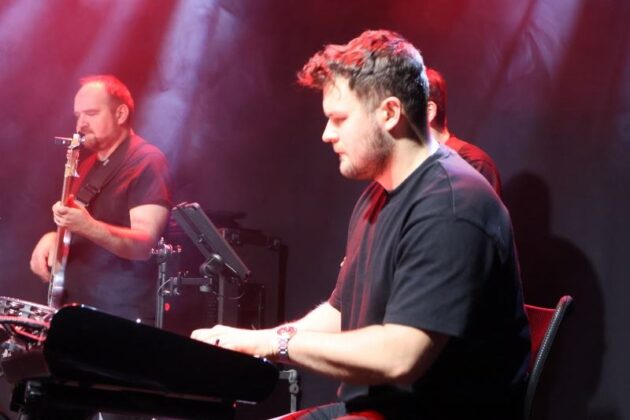 Fabryka Kultury Spektakl Miłość Ci Wszystko Wybaczy 14.02.2025 Fot Michał Kaczmarek 13