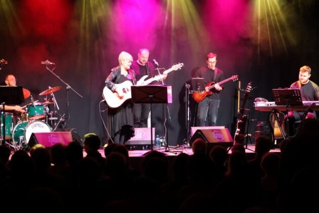 Fabryka Kultury Spektakl Miłość Ci Wszystko Wybaczy 14.02.2025 Fot Michał Kaczmarek 34