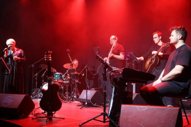 Fabryka Kultury Spektakl Miłość Ci Wszystko Wybaczy 14.02.2025 Fot Michał Kaczmarek 7