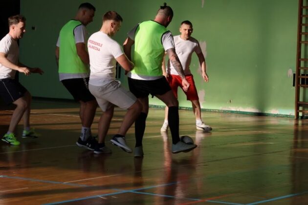 Sp 4 Turniej Piłki Nożej Rodzice Grają Dla Dzieci 9.02.2025 Fot. Michał Kaczmarek 38