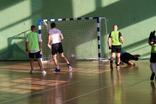 Sp 4 Turniej Piłki Nożej Rodzice Grają Dla Dzieci 9.02.2025 Fot. Michał Kaczmarek 69