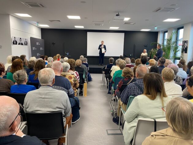 Miejska Biblioteka Publiczna W Redzie Jubileusz 5 Lecia Klubu Senior+ 26.03.2025 9