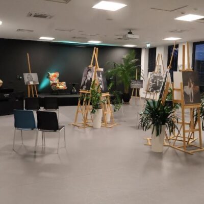Miejska Biblioteka Publiczna W Redzie Wernisaż Adama Majkowskiego 4.03.2025 2