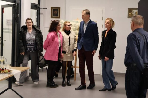 Miejska Biblioteka Publiczna W Redzie Wernisaż Adama Majkowskiego 4.03.2025 31