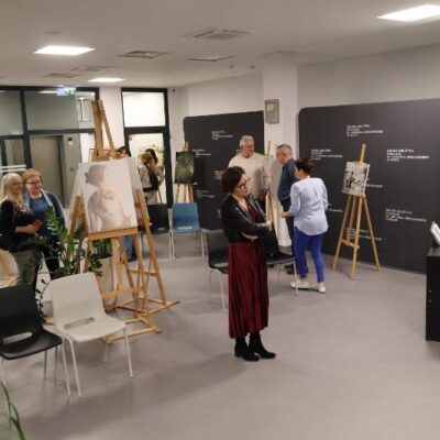 Miejska Biblioteka Publiczna W Redzie Wernisaż Adama Majkowskiego 4.03.2025 33