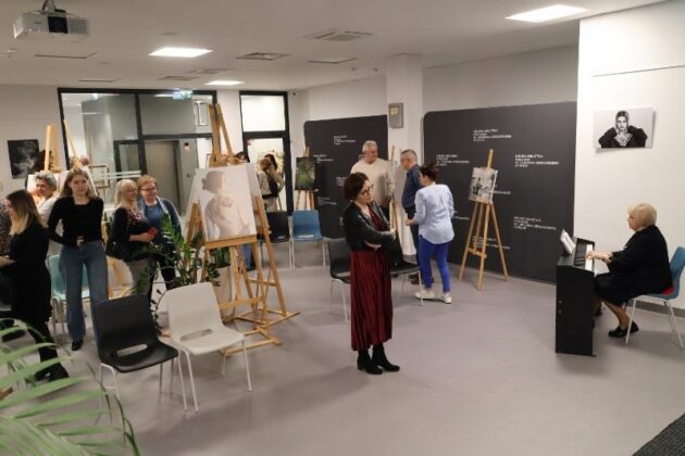Miejska Biblioteka Publiczna W Redzie Wernisaż Adama Majkowskiego 4.03.2025 33
