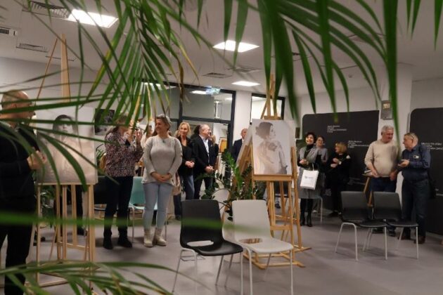 Miejska Biblioteka Publiczna W Redzie Wernisaż Adama Majkowskiego 4.03.2025 39