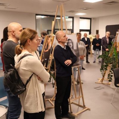 Miejska Biblioteka Publiczna W Redzie Wernisaż Adama Majkowskiego 4.03.2025 41