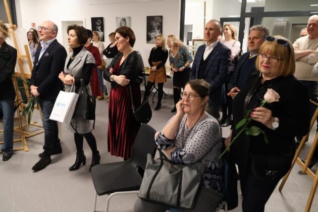 Miejska Biblioteka Publiczna W Redzie Wernisaż Adama Majkowskiego 4.03.2025 52