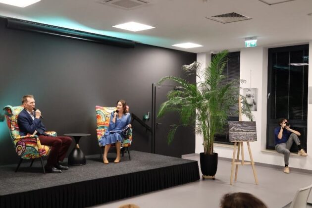 Miejska Biblioteka Publiczna W Redzie Wernisaż Adama Majkowskiego 4.03.2025 58
