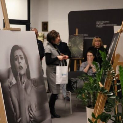Miejska Biblioteka Publiczna W Redzie Wernisaż Adama Majkowskiego 4.03.2025 62