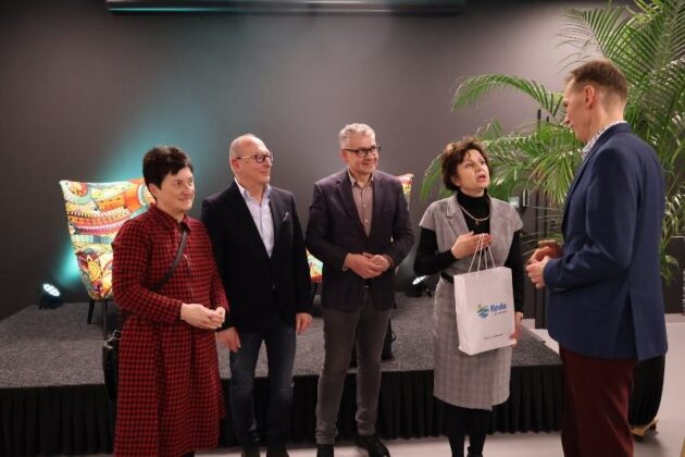 Miejska Biblioteka Publiczna W Redzie Wernisaż Adama Majkowskiego 4.03.2025 63