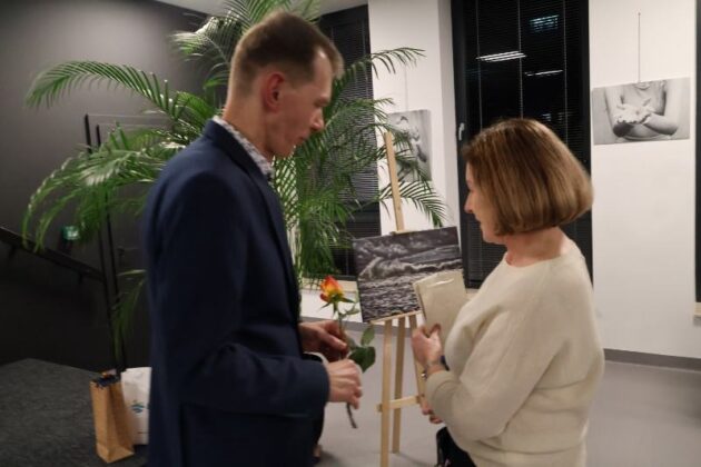Miejska Biblioteka Publiczna W Redzie Wernisaż Adama Majkowskiego 4.03.2025 67