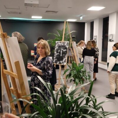 Miejska Biblioteka Publiczna W Redzie Wernisaż Adama Majkowskiego 4.03.2025 70