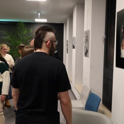 Miejska Biblioteka Publiczna W Redzie Wernisaż Adama Majkowskiego 4.03.2025 71