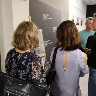 Miejska Biblioteka Publiczna W Redzie Wernisaż Adama Majkowskiego 4.03.2025 74