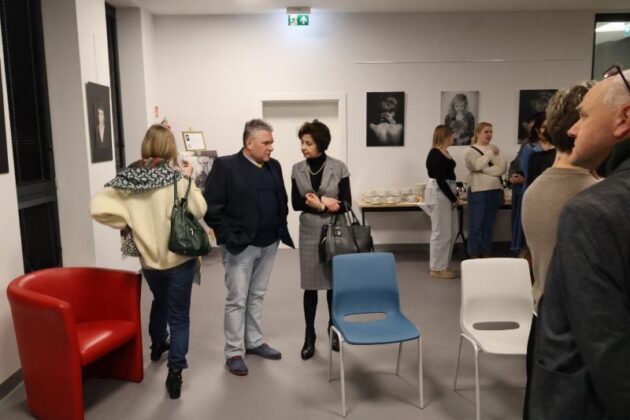 Miejska Biblioteka Publiczna W Redzie Wernisaż Adama Majkowskiego 4.03.2025 76