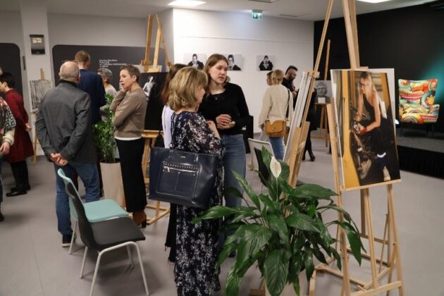 Miejska Biblioteka Publiczna W Redzie Wernisaż Adama Majkowskiego 4.03.2025 78