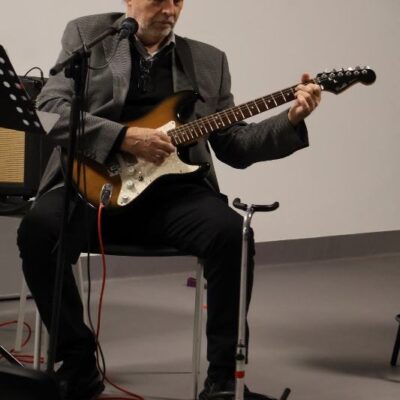 Miejska Biblioteka Publiczna W Redzie Wieczór Z Poezją I Muzyką Fot Michał Kaczmarek 27.02.2025 11