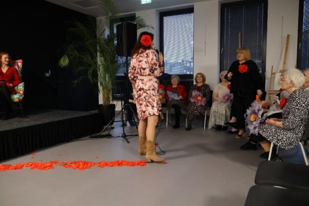 Miejska Biblioteka Publiczna W Redzie Wieczór Z Poezją I Muzyką Fot Michał Kaczmarek 27.02.2025 23