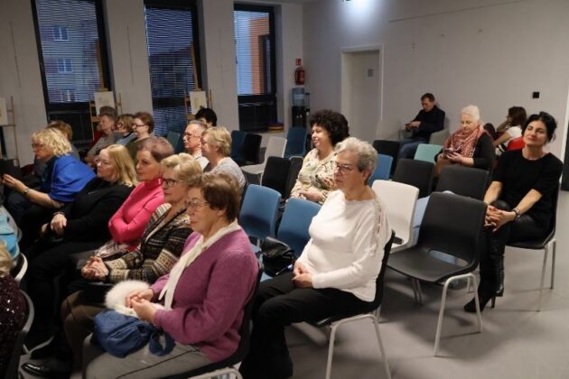 Miejska Biblioteka Publiczna W Redzie Wieczór Z Poezją I Muzyką Fot Michał Kaczmarek 27.02.2025 27