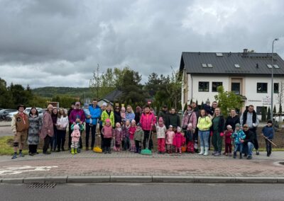 Łąka kwietna w Betlejem, wspólne sianie z mieszkańcmai, 17.05.2025, fot. UMR