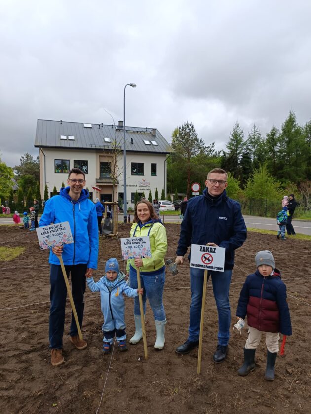Łąka kwietna w Betlejem, wspólne sianie z mieszkańcami, 17.05.2025, fot. UMR
