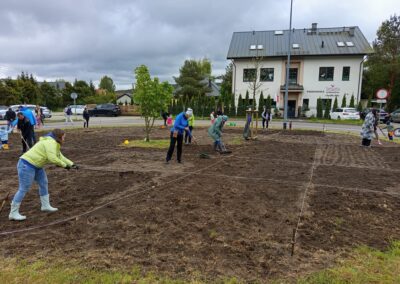 Łąka kwietna w Betlejem, wspólne sianie z mieszkańcami, 17.05.2025, fot. UMR