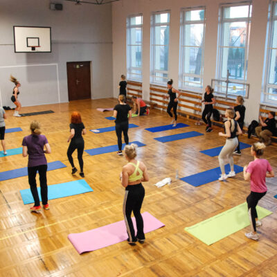 Relacja z Redzkiego Marca Kobiet – aktywność i ruch w centrum uwagi