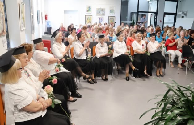 Reda. Bezpłatne warsztaty cyfrowe dla seniorów ruszą w bibliotece