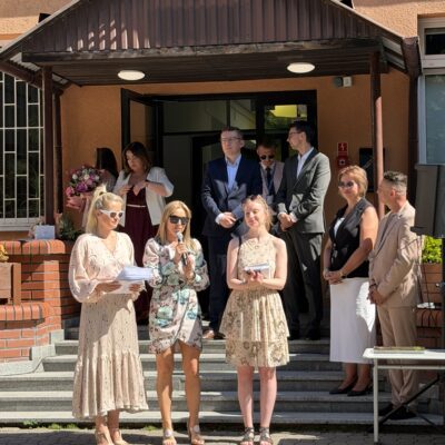 Zakończenie roku szkolnego 2025/26 w SP5, pożegnanie dyrektor Moniki Halczak, fot. UMR